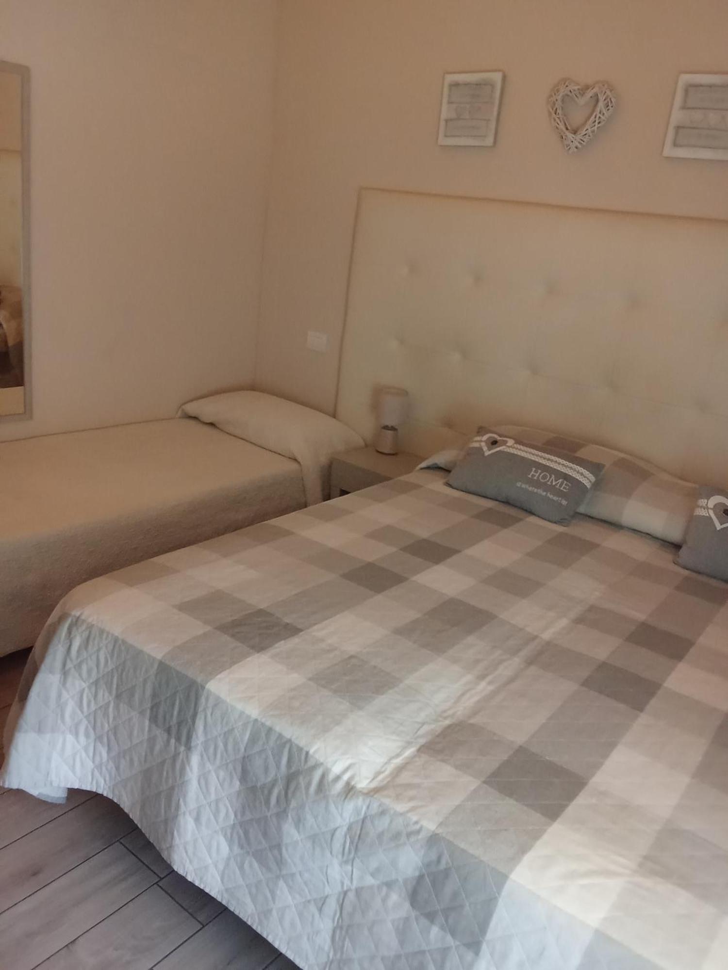 Luna City Ravenna Room photo
